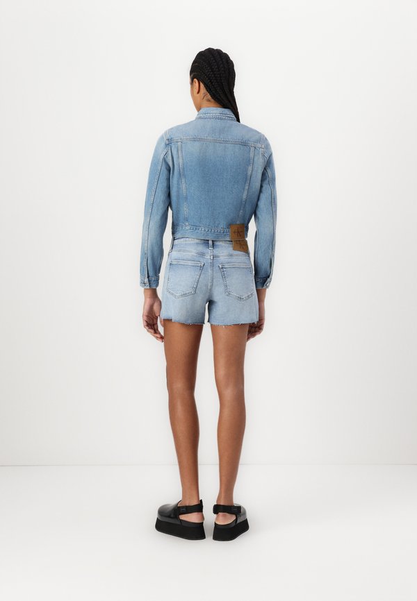 MID RISE  - Denim shorts - denim light3