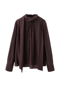 Blusa de manga larga marrón oscuro con escote fruncido y detalle de bufanda larga adjunta, hecha de una tela texturizada ligera.