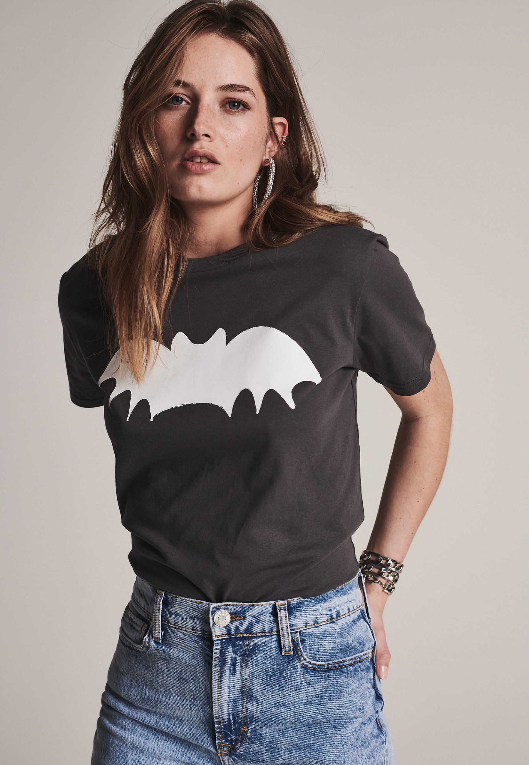 zoe karssen bat t shirt