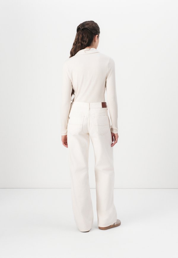 LOOSE HAZEL - Relaxed fit jeans4