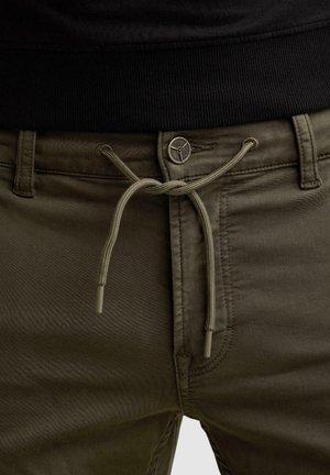 PME Legend, EXPEDIZOR RELAXED FIT CARGO PANTS - - Παντελόνι cargo - grape leaf