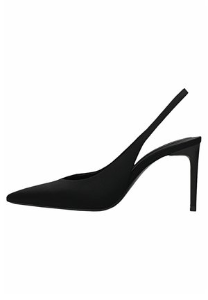 Zwarte slingback pump met een puntige neus, strak ontwerp, gladde stoffen bovenzijde en een hoge naaldhak. Minimalistische stijl met open zijkanten.