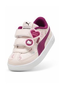 Rosa syntetiska sneakers med lila accenter, med kardborreband, Hello Kitty-mönster och en hjärtformad detalj på remmen.