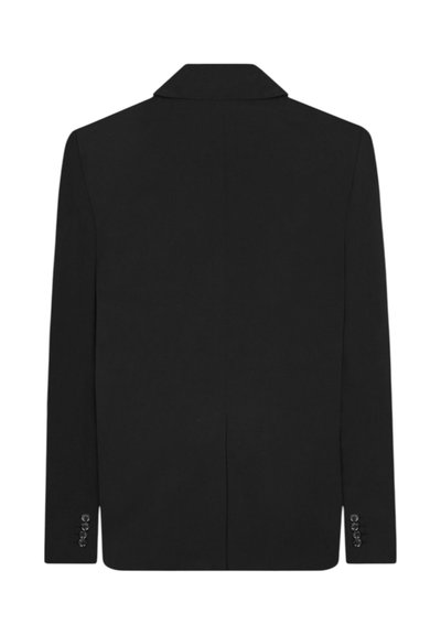 Blazer nero su misura visto da dietro, con rever a lancia, maniche lunghe e quattro bottoni su ogni polsino.