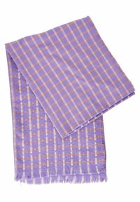 Sciarpa in lavanda caratterizzata da una leggera tessitura a motivi. Da un lato presenta un design a scacchi; dall'altro ha dettagli a strisce con quadrati arancioni.