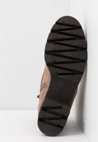 Gabor Stivaletti con plateau - beige