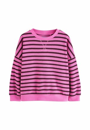 Pink trøje med lange ærmer med mørke vandrette striber, ribkant ved ærmeender, kant og rund halsudskæring på hvid baggrund.