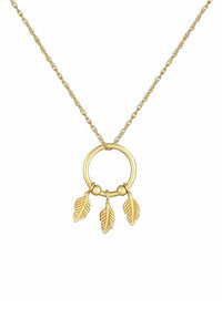 Collana in tono dorato con un pendente circolare, tre ciondoli a forma di foglia pendenti e un accento sferico liscio, il tutto su una catena attorcigliata.
