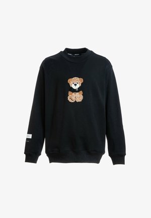 Sudadera negra con un oso de peluche bordado y texturizado en la parte delantera. Cuello redondo y puños acanalados. Material de algodón suave.