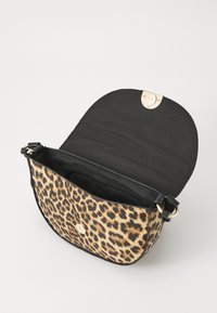 Lindex BAG LEO NORA - Mala de mão - dark beige