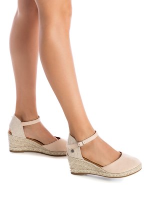 Sandali con zeppa - beige