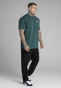 SIKSILK SCRIPT  - T-shirts print - green