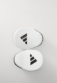 Thumbnail Image 2