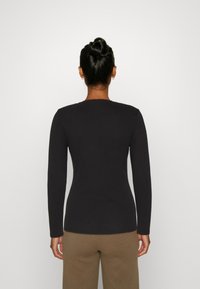 Guess Maglietta a manica lunga - black