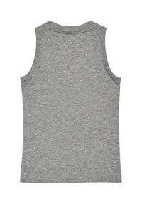 Graues ärmelloses Tanktop aus weichem Baumwollmaterial. Einfaches Design mit Rundhalsausschnitt und glatter Textur. Keine sichtbaren Muster oder Akzente.