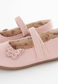 Next MARY JANE STANDARD FIT F - Încălțăminte bebeluși - pink