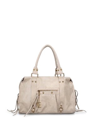 Borsa a mano in pelle beige con doppi manici, tasca frontale con zip, borchie dorate, nappine decorative e portachiavi dorato.