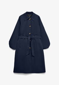 Επιλέχθηκε, navy blazer