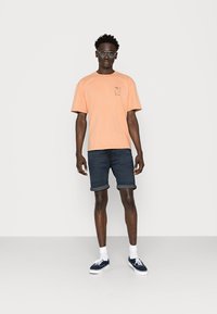 Jack & Jones JJIRICK JJICON - Calções de ganga - blue denim