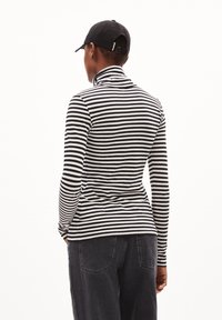 ARMEDANGELS GRAZILIAA STRIPES - Langarmshirt - black off white