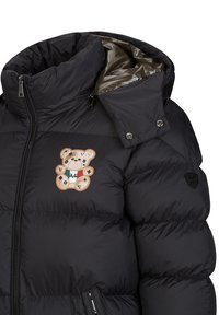 Zwarte gewatteerde jas met hoge kraag, voorzien van een teddybeer patch op de borst, ritssluiting en een gladde binnenvoering.