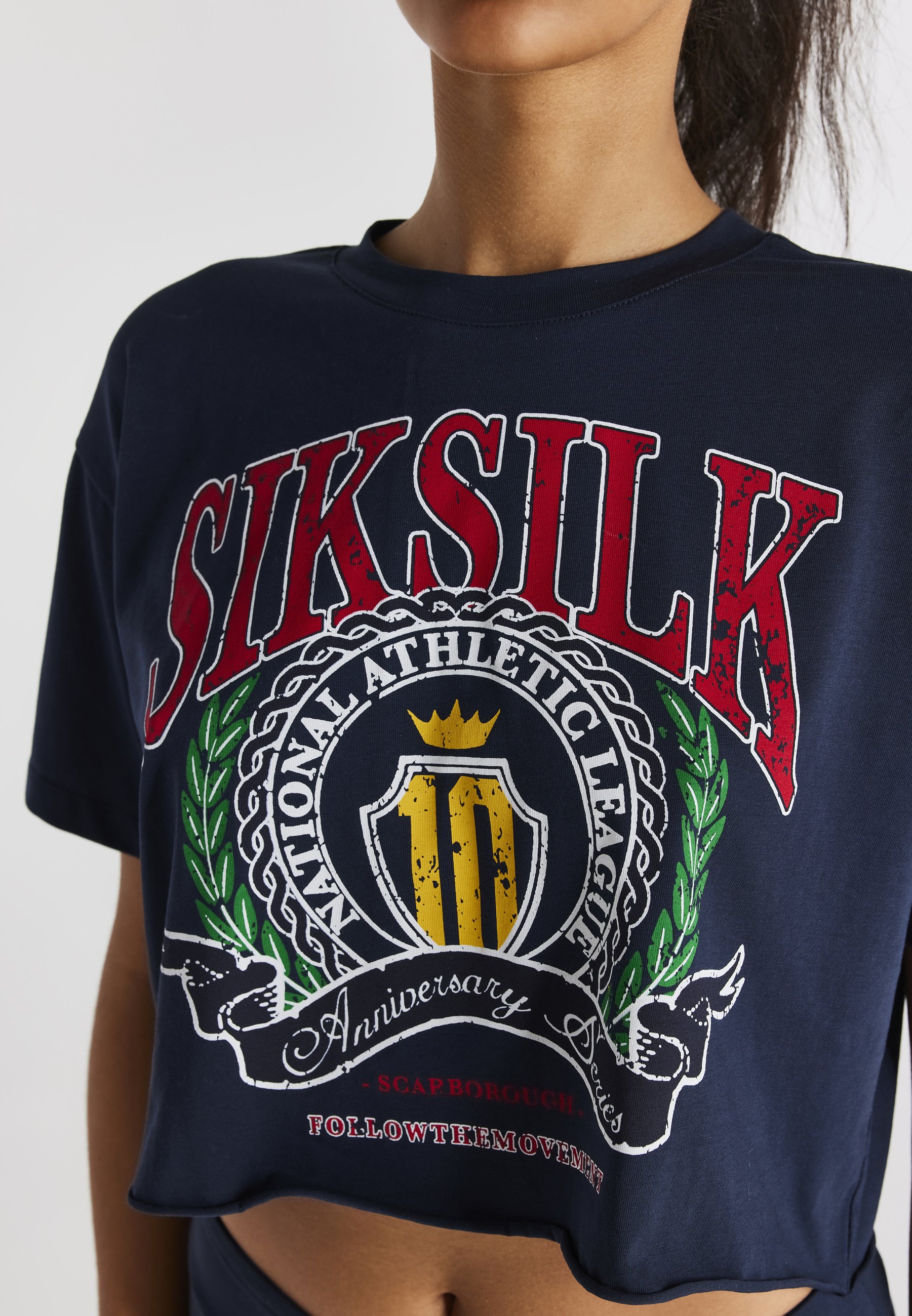 ★MUCENT★ Silke cross lettering short sleeve tee unisex 2 c SIKSILK CROPPED VARSITY PRINT - T-shirt z nadrukiem