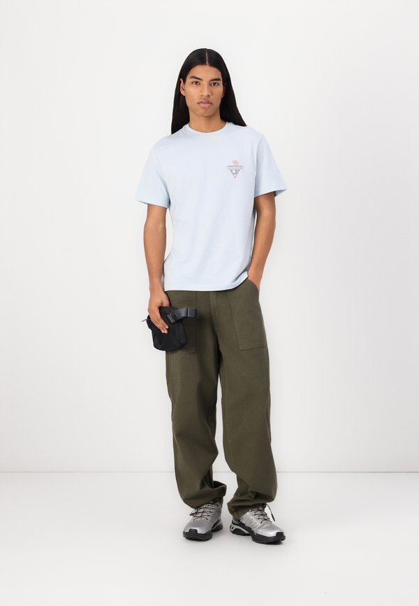 REGULAR PALM TRIANGLE TEE - Print T-shirt - azure laguna3