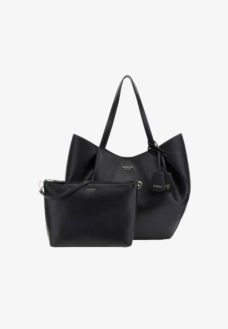 Grande borsa a tracolla nera in pelle con forma ampia e manici corti, accompagnata da un piccolo pouch in pelle nera; entrambe presentano accessori in argento.