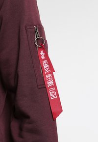 Alpha Industries FIT - Felpa - deep maron