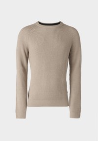 Beżowy sweter z prążkowaną fakturą, długimi rękawami i okrągłym dekoltem. Miękka w dotyku tkanina z prążkowanymi detalami na całej powierzchni oraz kontrastującą, wewnętrzną częścią przy szyi.