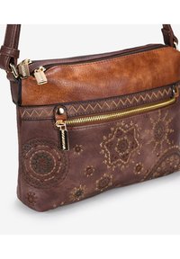 Bosanova HELENA  - Bandolera - marron