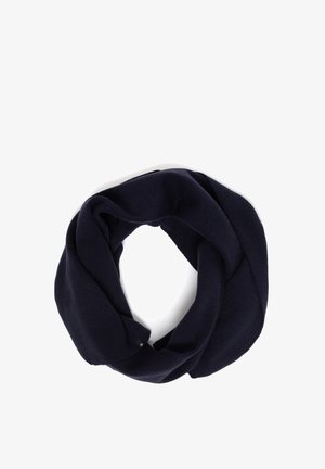 Granatowy szalik w kształcie nieskończoności wykonany z miękkiego dzianiny. Wzór jest kontynuacyjny, o gładkiej fakturze, bez widocznych wzorów ani elementów metalowych.