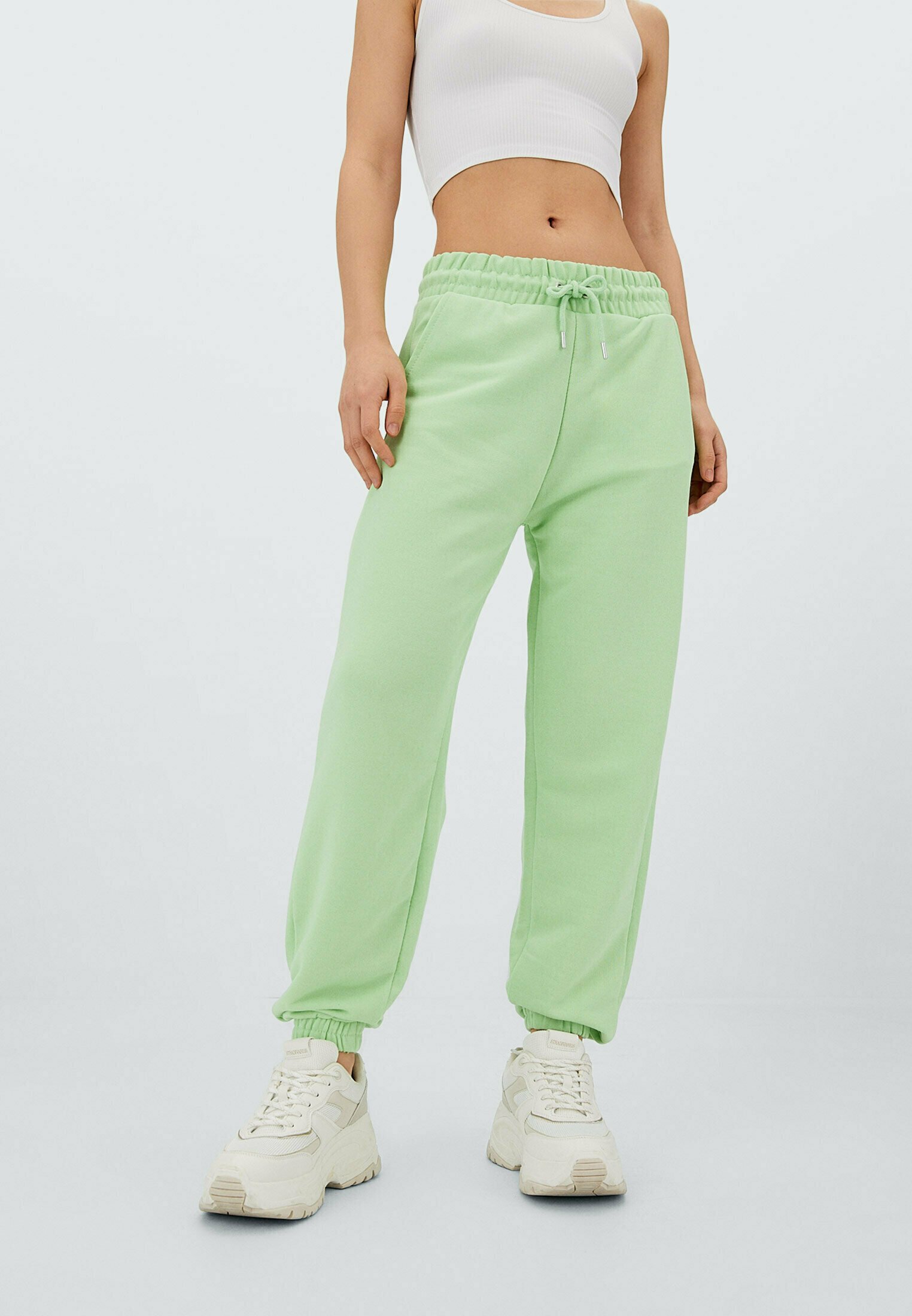 Stradivarius PLÜSCH - Pantaloni sportivi - green/verde - Zalando.it