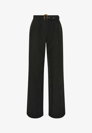 Pantaloni neri a gamba larga a vita alta con pieghe e cintura abbinata in tessuto con fibbia rettangolare dorata.