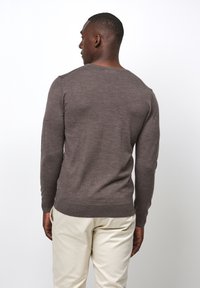 PROFUOMO V-NECK  - Stickad tröja - dark brown
