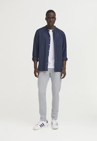 Solid - SDFREDERIC SLIM FIT - Chino - lig grey m Immagine in miniatura 1