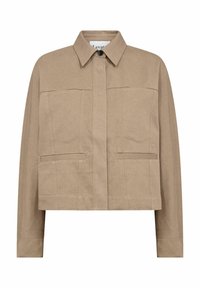 Beige verkürzte Jacke mit Knopfkragen, zwei Vorderseiten-Taschen und strukturierten Nähten, aus einem robusten Baumwollmix-Gewebe hergestellt.