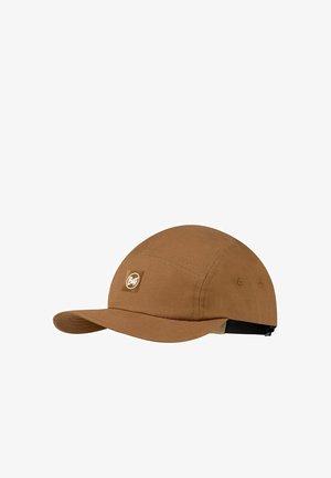 Braune Baseballkappe aus Stoff mit gebogenem Schirm und einem kleinen quadratischen Logopatch vorne, mit einem verstellbaren schwarzen Riemen hinten.