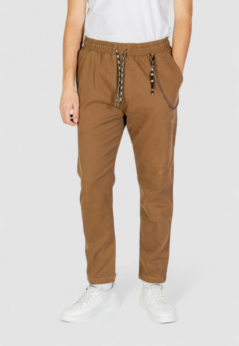 Gianni Lupo DRAWSTRING LOW CROTCH - Pantaloni - brown