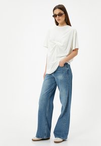 Koton KNOT DETAIL - Camiseta estampada - beige