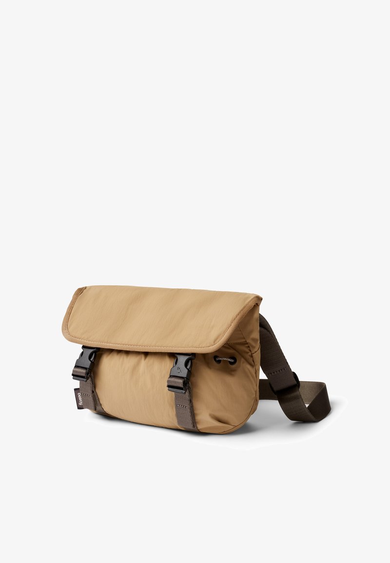 Bellroy CINCH MINI MESSENGER - Sac bandoulière - sanddune
