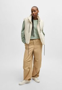 HUGO FLORENCE - Weste - natural ten