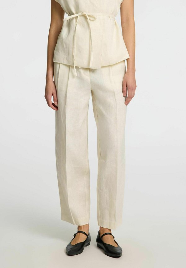 BARREL FIT - Stoffhose - birch