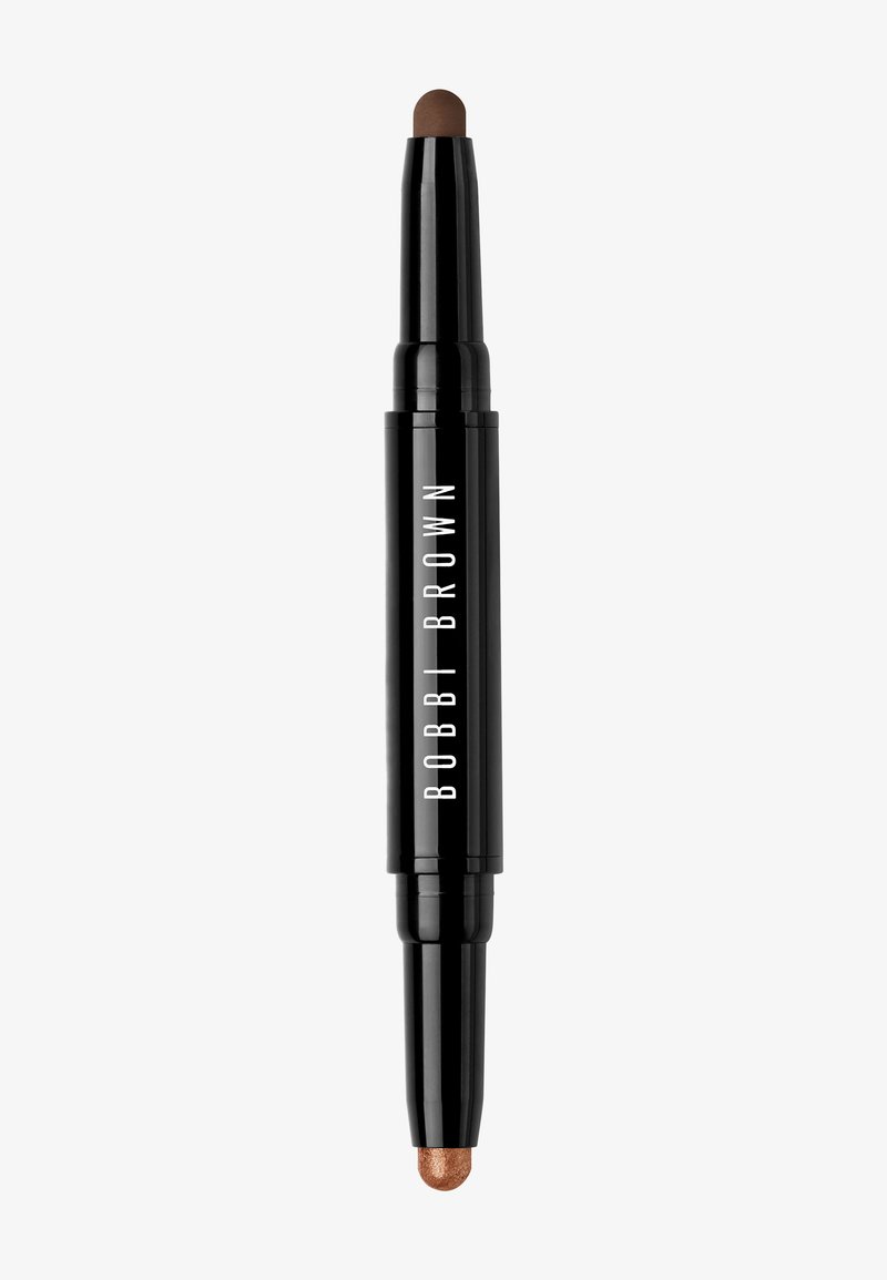 Dubbelender makeupblyant med en matt brun spiss og en skinnende bronsefarge. Kappen er blank svart med hvit merkevare.