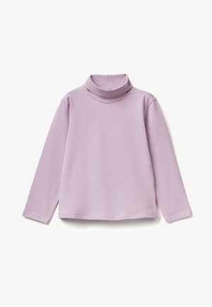 Helles lila langärmliges Turtleneck-Shirt aus weichem Stoff. Mit einem gefalteten Kragen und einem kleinen Logo-Akzent nahe dem Saum.