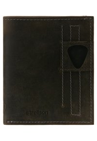 Portafoglio in pelle marrone con accenti di cucitura. Presenta uno scomparto per carte e un design intagliato distintivo. Logo del marchio impresso sulla parte anteriore.