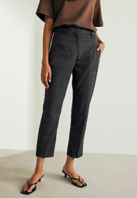 Next CHECK SLIM . TALL - REGULAR FIT - Pantaloni - grey black