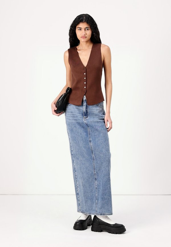 Waistcoat - chestnut2