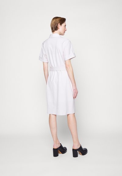 Theory BELTED TRACEAB - Ingruha - sand