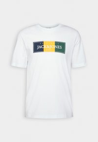 JACK&JONES ESSENTIALS JJEBASHER TEE O-NECK SS NOOS Heren T-shirts JACK&JONES ESSENTIALS JJEBASHER TEE O-NECK SS NOOS Heren T-shirts